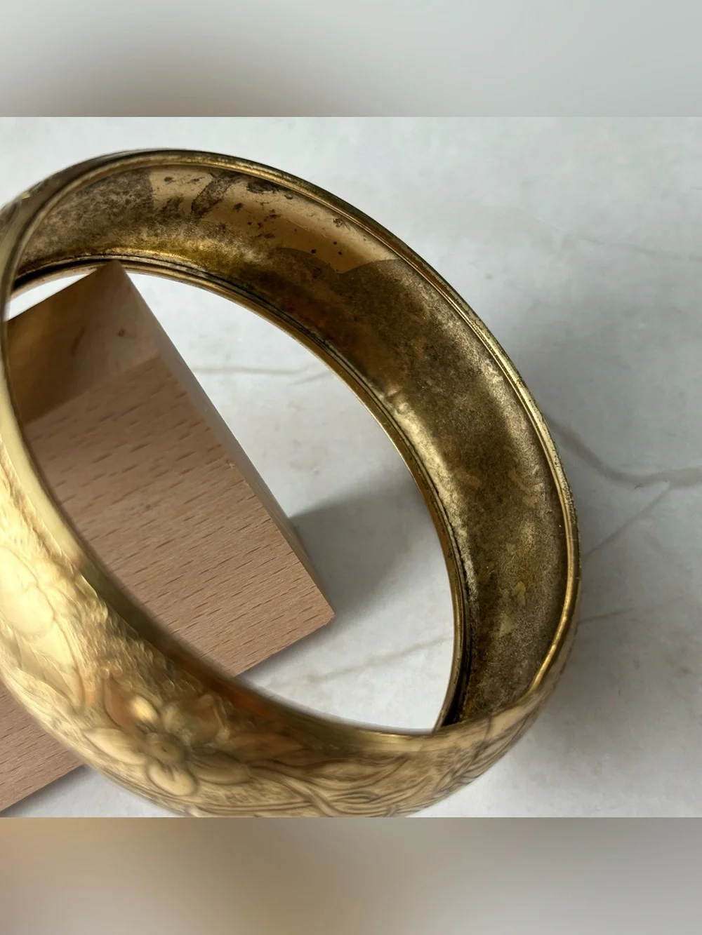Vintage Engraved Floral Gold-Tone Bangle Bracelet